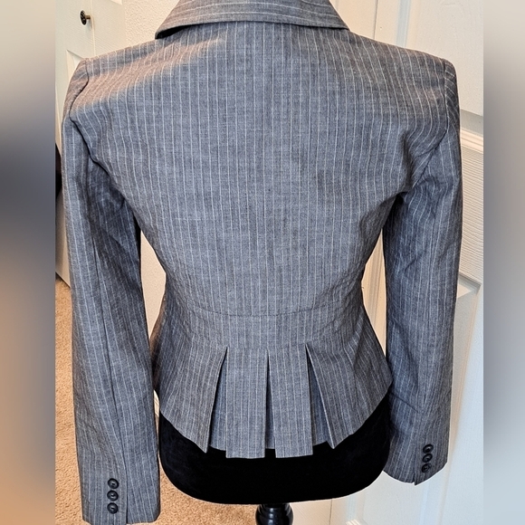 Petite Sophisticate Women's Linen Blend Blazer - Picture 5 of 7
